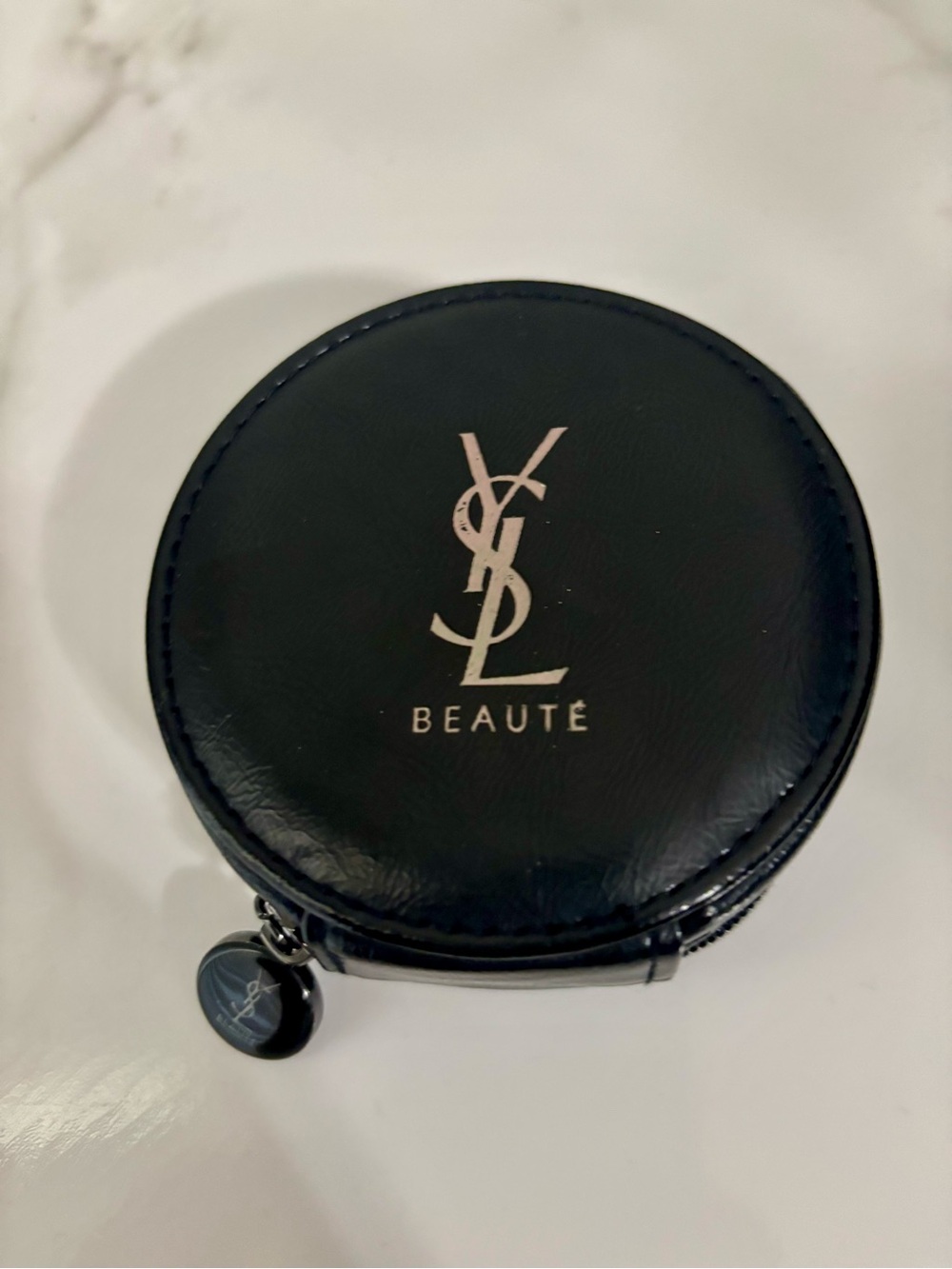 NWOT | YSL Beaute Black Round Leather Zip Coin Purse
